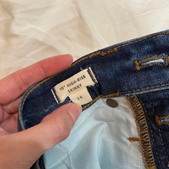 Madewell 10” Skinny High Rise Ankle Jeans - Picture 9 of 9